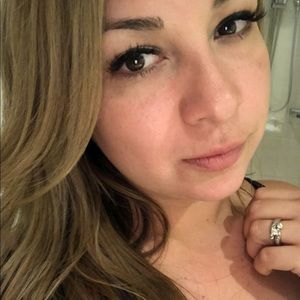 Meet your Posher, Anabel